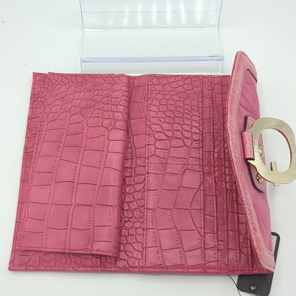 Y2K Style GUESS Fuchsia Wallet - Picture 4 of 5